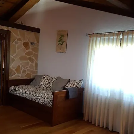 La Casita De Avril - Casa De Campo - Guriezo El Puente (Cantabria)