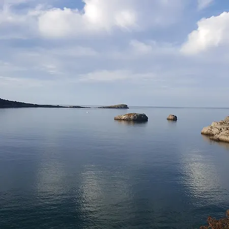 La Casita De Avril - Casa De Campo - Guriezo * El Puente (Cantabria)
